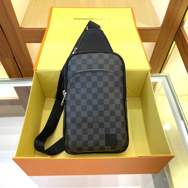 ルイヴィトンバッグ正面デザイン